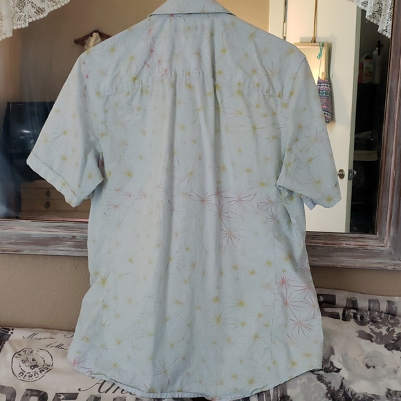 Perry Ellis button down - Picture 2 of 4